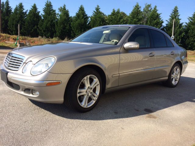 2006 Mercedes-Benz E-Class LS Flex Fuel 4x4 This Is One Of Our Best Bargains