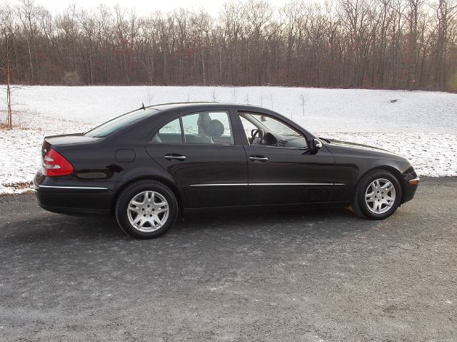 2006 Mercedes-Benz E-Class Base GLS