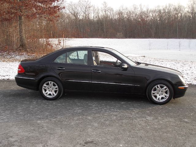 2006 Mercedes-Benz E-Class Base GLS