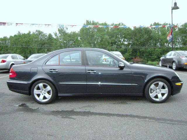 2006 Mercedes-Benz E-Class SLT W/ Hemi