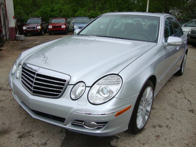 2007 Mercedes-Benz E-Class LS Flex Fuel 4x4 This Is One Of Our Best Bargains