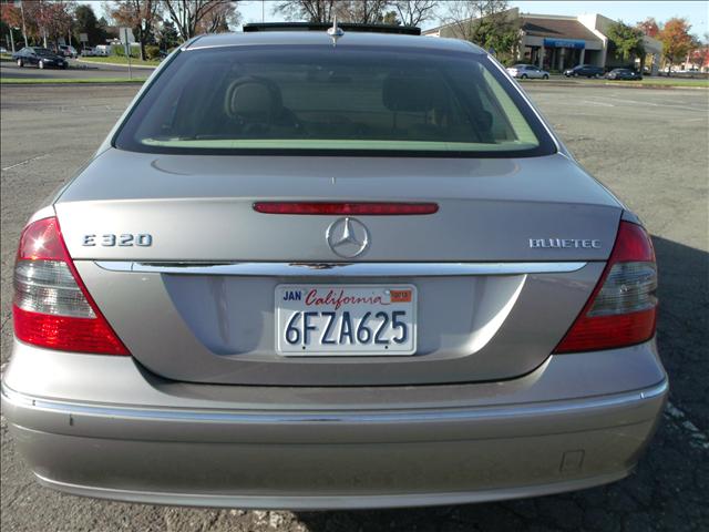 2007 Mercedes-Benz E-Class Premium