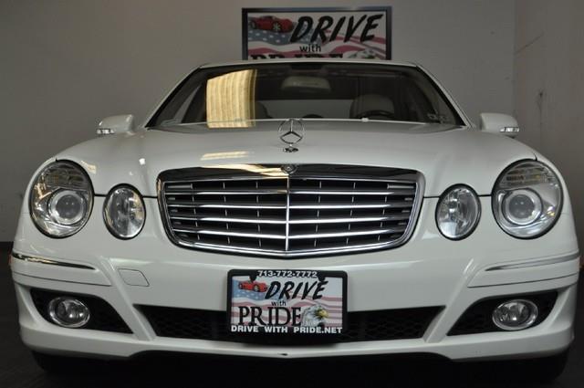 2007 Mercedes-Benz E-Class 1500 Club Coupe Short Bed