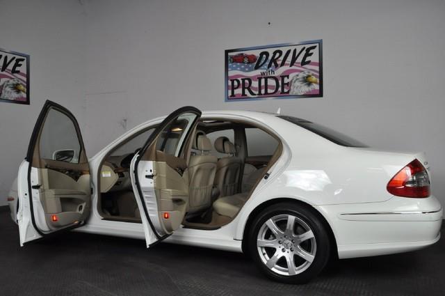 2007 Mercedes-Benz E-Class 1500 Club Coupe Short Bed