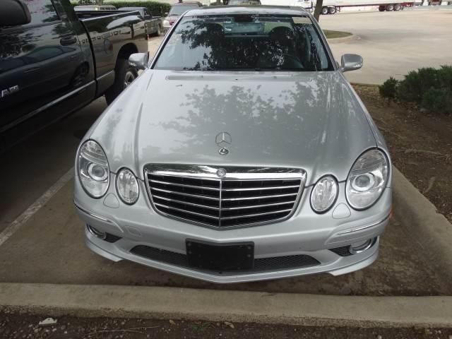 2009 Mercedes-Benz E-Class LS Flex Fuel 4x4 This Is One Of Our Best Bargains