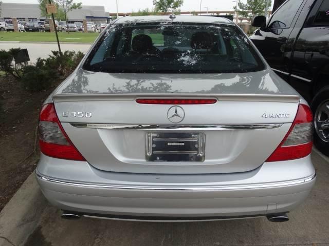 2009 Mercedes-Benz E-Class LS Flex Fuel 4x4 This Is One Of Our Best Bargains