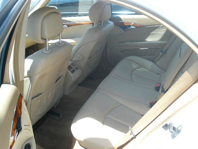 2009 Mercedes-Benz E-Class Amenities Package