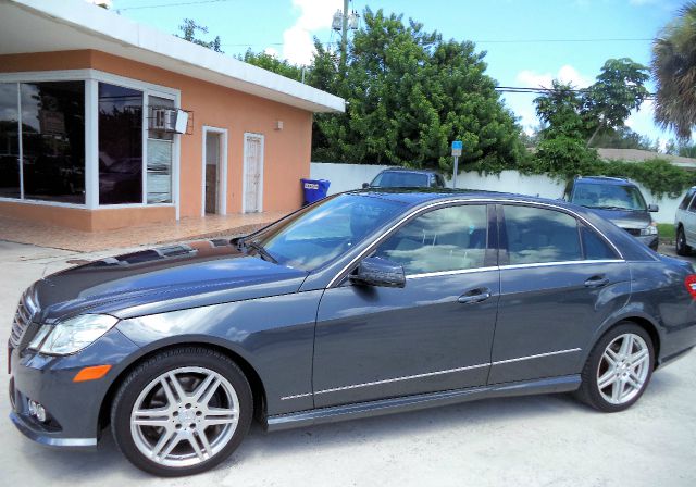 2010 Mercedes-Benz E-Class 4dr Sdn GLS Turbo Manual
