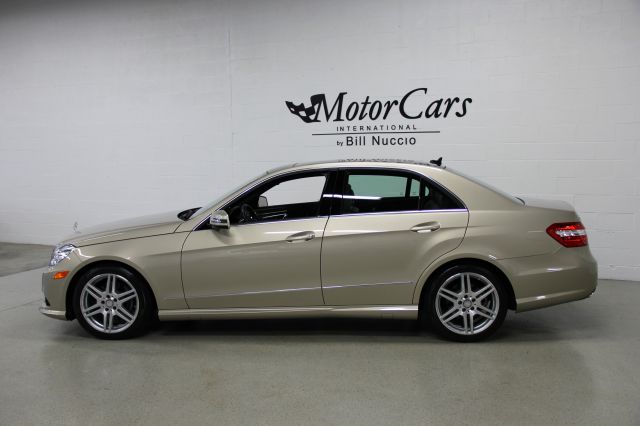 2010 Mercedes-Benz E-Class 2010 Nissan 2.0S