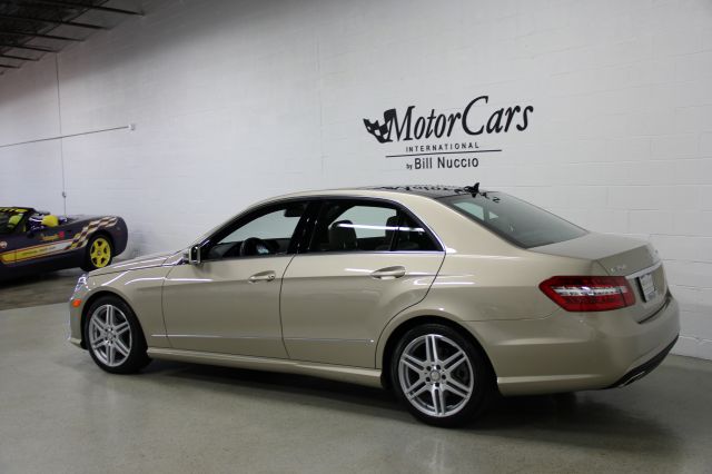 2010 Mercedes-Benz E-Class 2010 Nissan 2.0S