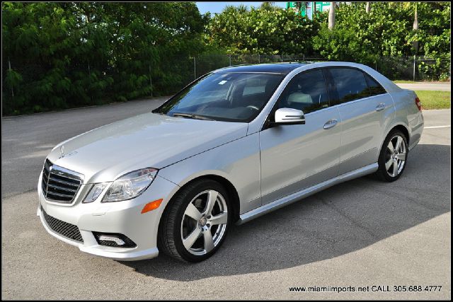 2010 Mercedes-Benz E-Class 4dr Sdn GLS Turbo Manual