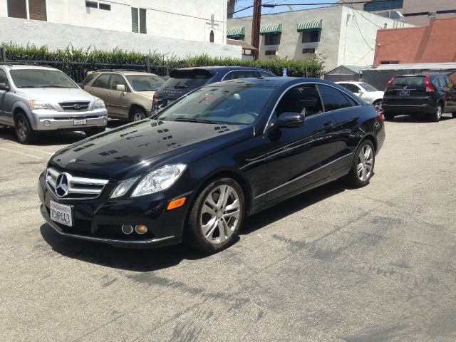 2010 Mercedes-Benz E-Class 29