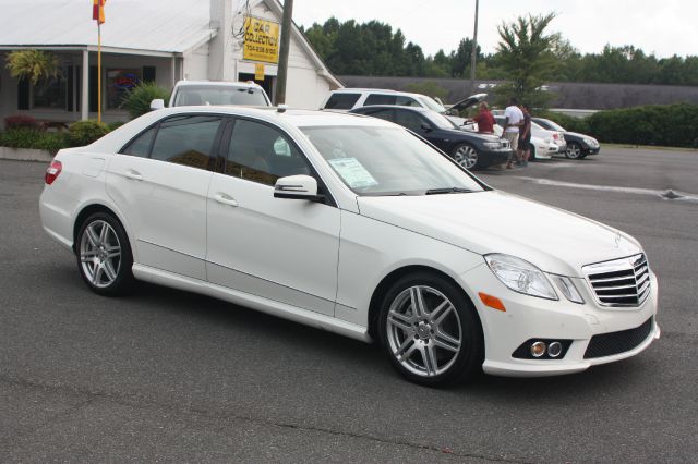 2010 Mercedes-Benz E-Class 2.5S W PWR Sunroof