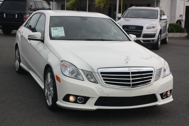 2010 Mercedes-Benz E-Class 2.5S W PWR Sunroof