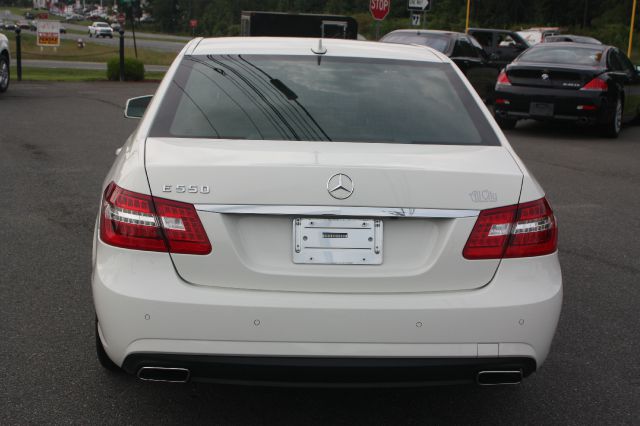 2010 Mercedes-Benz E-Class 2.5S W PWR Sunroof
