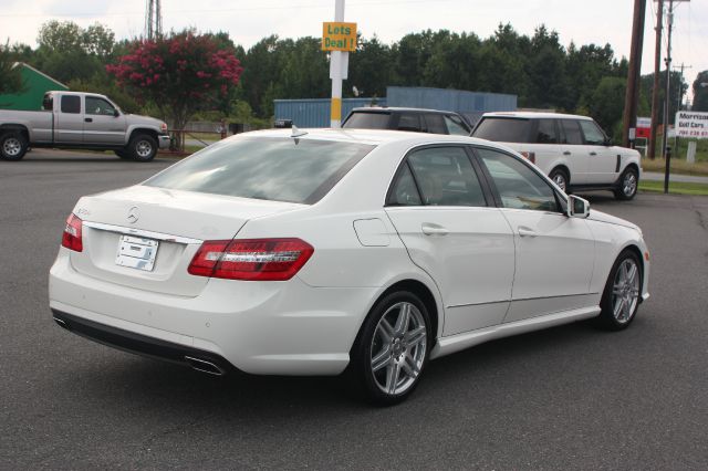 2010 Mercedes-Benz E-Class 2.5S W PWR Sunroof