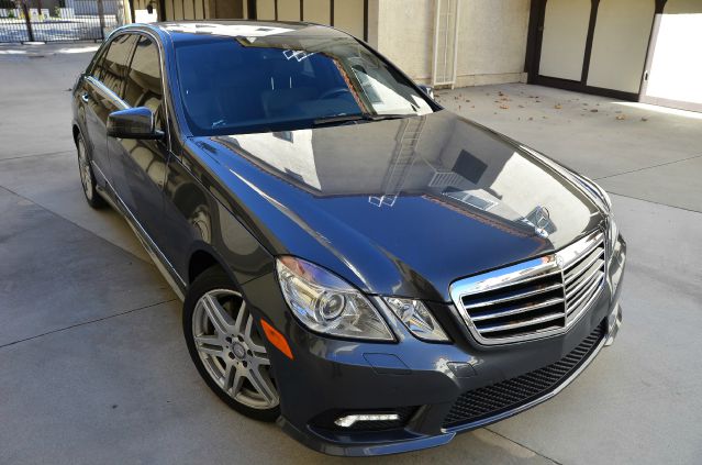 2010 Mercedes-Benz E-Class 2.5S W PWR Sunroof