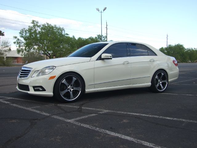 2010 Mercedes-Benz E-Class 4dr Sdn GLS Turbo Manual