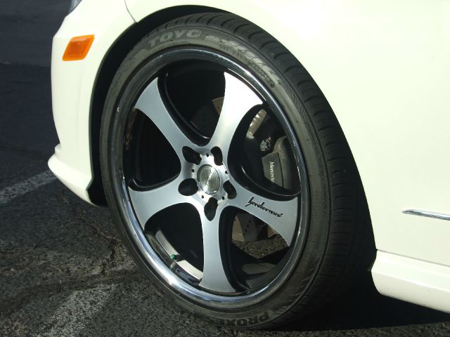 2010 Mercedes-Benz E-Class 4dr Sdn GLS Turbo Manual