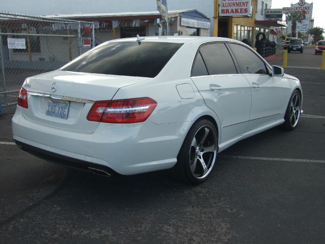 2010 Mercedes-Benz E-Class 4dr Sdn GLS Turbo Manual