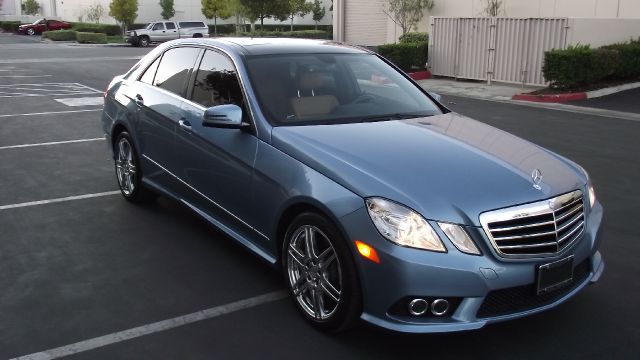 2010 Mercedes-Benz E-Class 4dr Sdn GLS Turbo Manual
