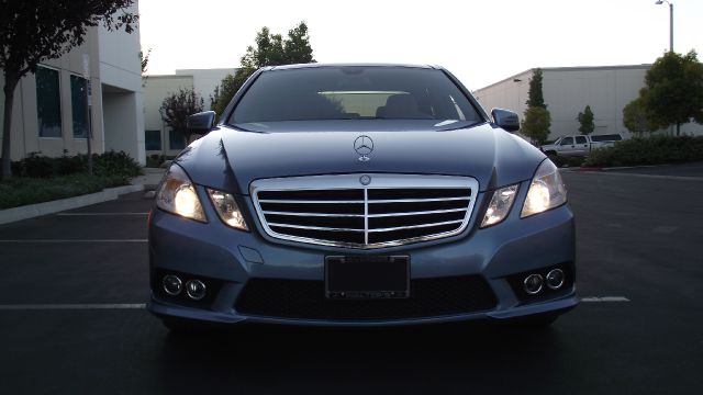 2010 Mercedes-Benz E-Class 4dr Sdn GLS Turbo Manual