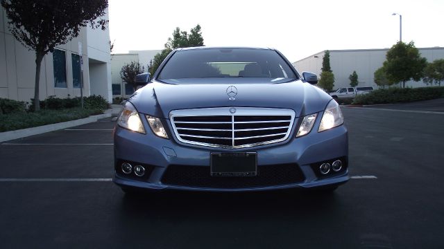 2010 Mercedes-Benz E-Class 4dr Sdn GLS Turbo Manual