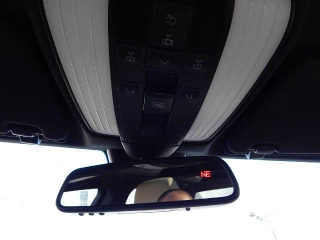 2010 Mercedes-Benz E-Class 2010 Nissan 2.0S