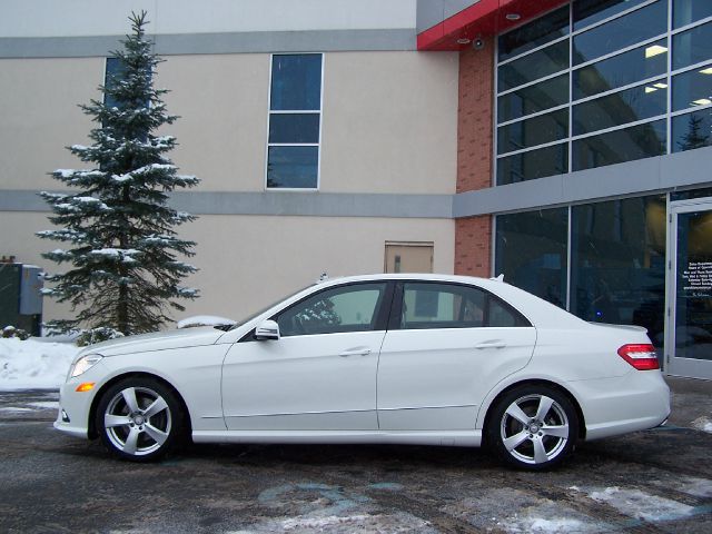 2011 Mercedes-Benz E-Class 2010 Nissan 2.0S