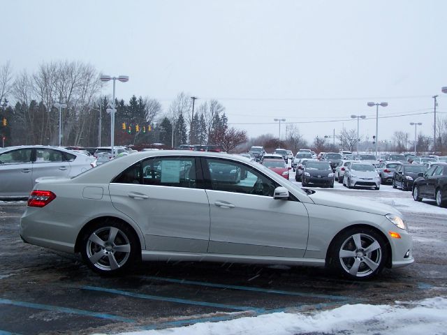 2011 Mercedes-Benz E-Class 2010 Nissan 2.0S