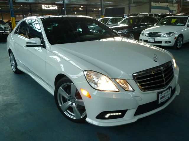 2011 Mercedes-Benz E-Class 2010 Nissan 2.0S