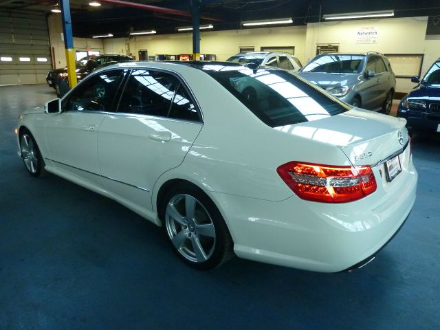 2011 Mercedes-Benz E-Class 2010 Nissan 2.0S