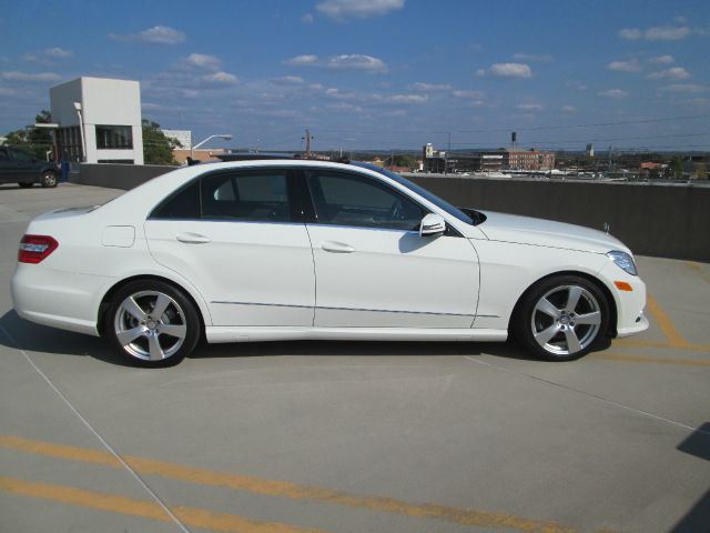 2011 Mercedes-Benz E-Class 2010 Nissan 2.0S