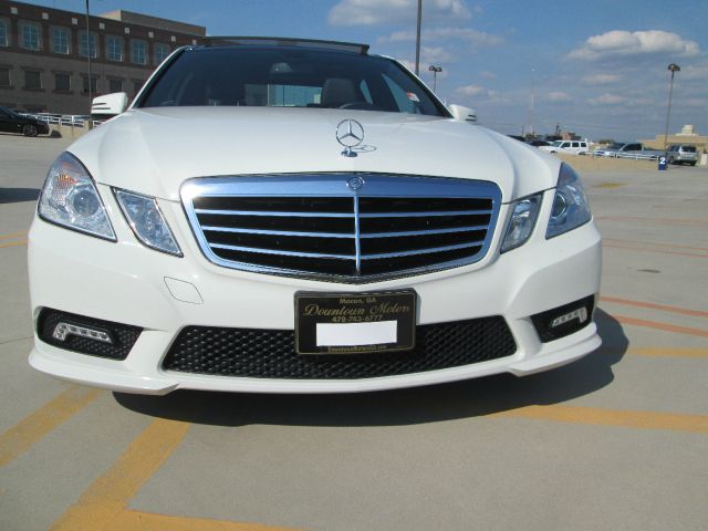 2011 Mercedes-Benz E-Class 2010 Nissan 2.0S