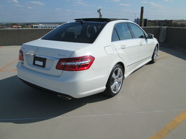 2011 Mercedes-Benz E-Class 2010 Nissan 2.0S