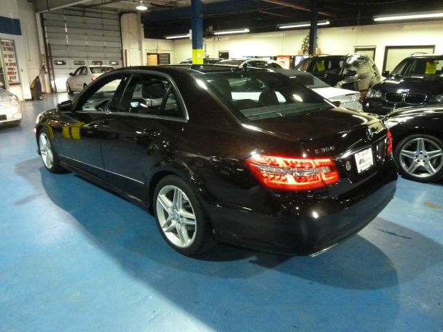 2011 Mercedes-Benz E-Class 2010 Nissan 2.0S