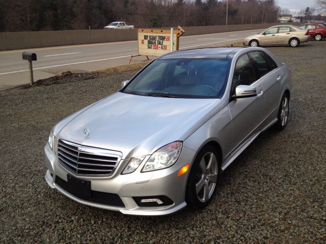 2011 Mercedes-Benz E-Class 2010 Nissan 2.0S
