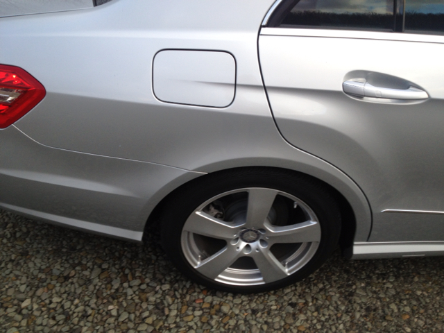 2011 Mercedes-Benz E-Class 2010 Nissan 2.0S