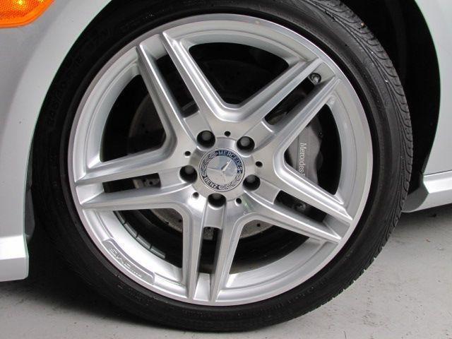 2011 Mercedes-Benz E-Class Premium Luxury Collectionawd