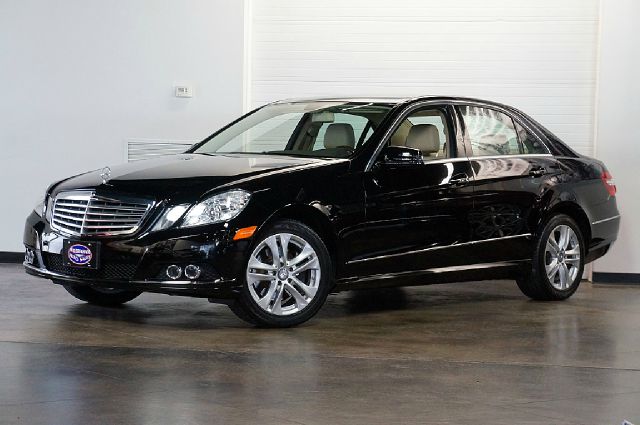 2011 Mercedes-Benz E-Class 2010 Nissan 2.0S