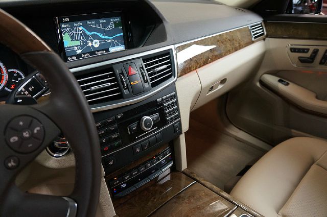 2011 Mercedes-Benz E-Class 2010 Nissan 2.0S