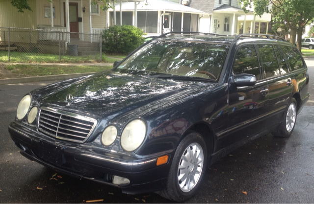 2000 Mercedes-Benz E-Class Wagon SXT