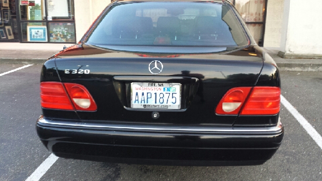 1996 Mercedes-Benz E 320 Unknown
