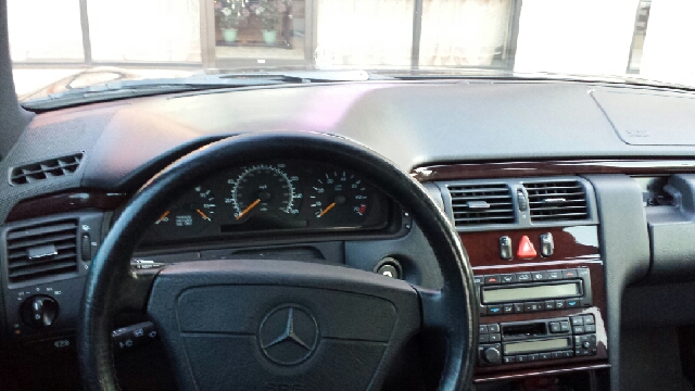 1996 Mercedes-Benz E 320 Unknown