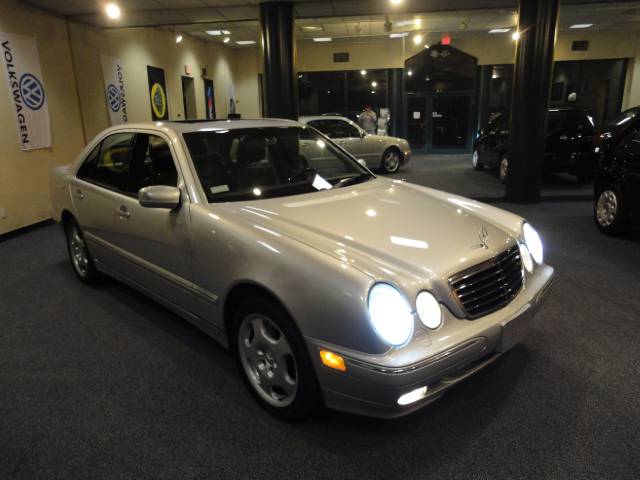 2001 Mercedes-Benz E Class 2WD Supercrew 139 XLT