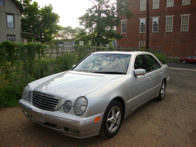 2001 Mercedes-Benz E Class SXT
