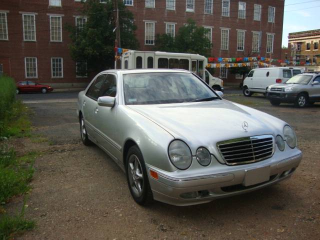2001 Mercedes-Benz E Class SXT