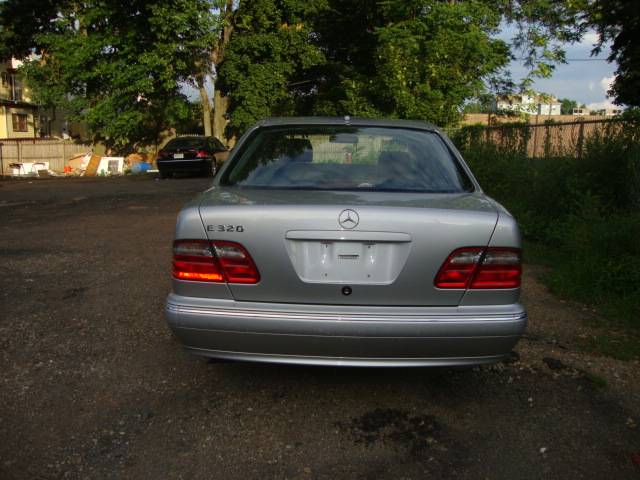2001 Mercedes-Benz E Class SXT