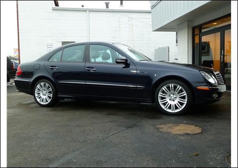 2008 Mercedes-Benz E Class 2010 Nissan 2.0S