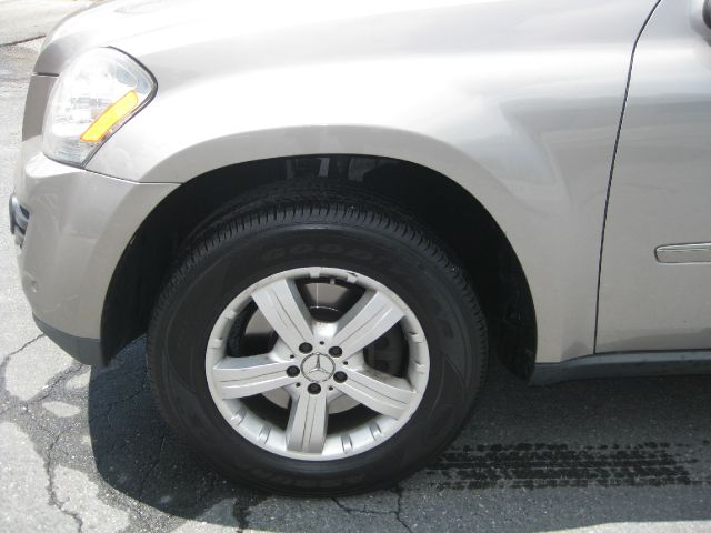 2007 Mercedes-Benz GL-Class Tech/rear Entertainment